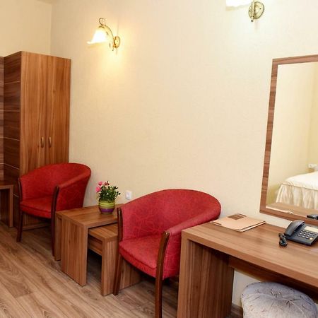 Hotel Gema Brasov Exterior photo