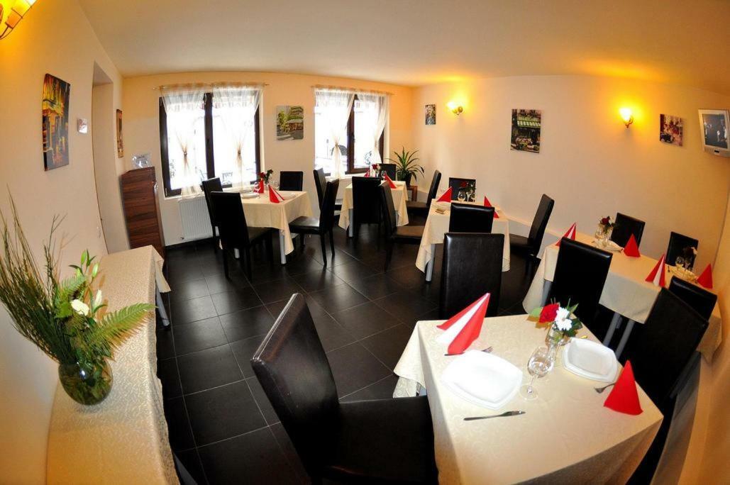 Hotel Gema Brasov Exterior photo