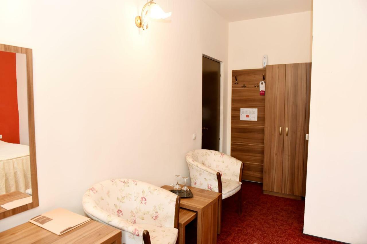 Hotel Gema Brasov Exterior photo